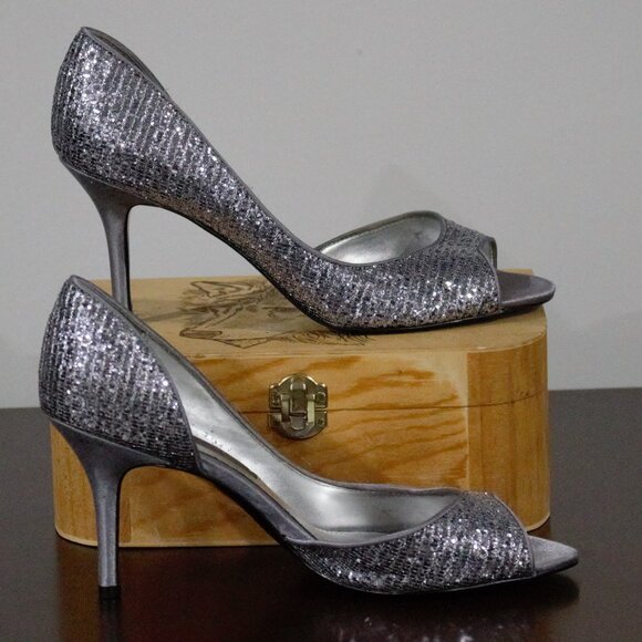 Nina (New York) Women's High Heel Open Toe Glitter Silver Size 6 - Picture 2 of 3